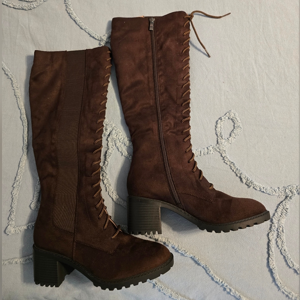 Brown Knee-High Lace-Up Boots